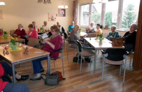 Foto: Besucher der Begegnungsstätte